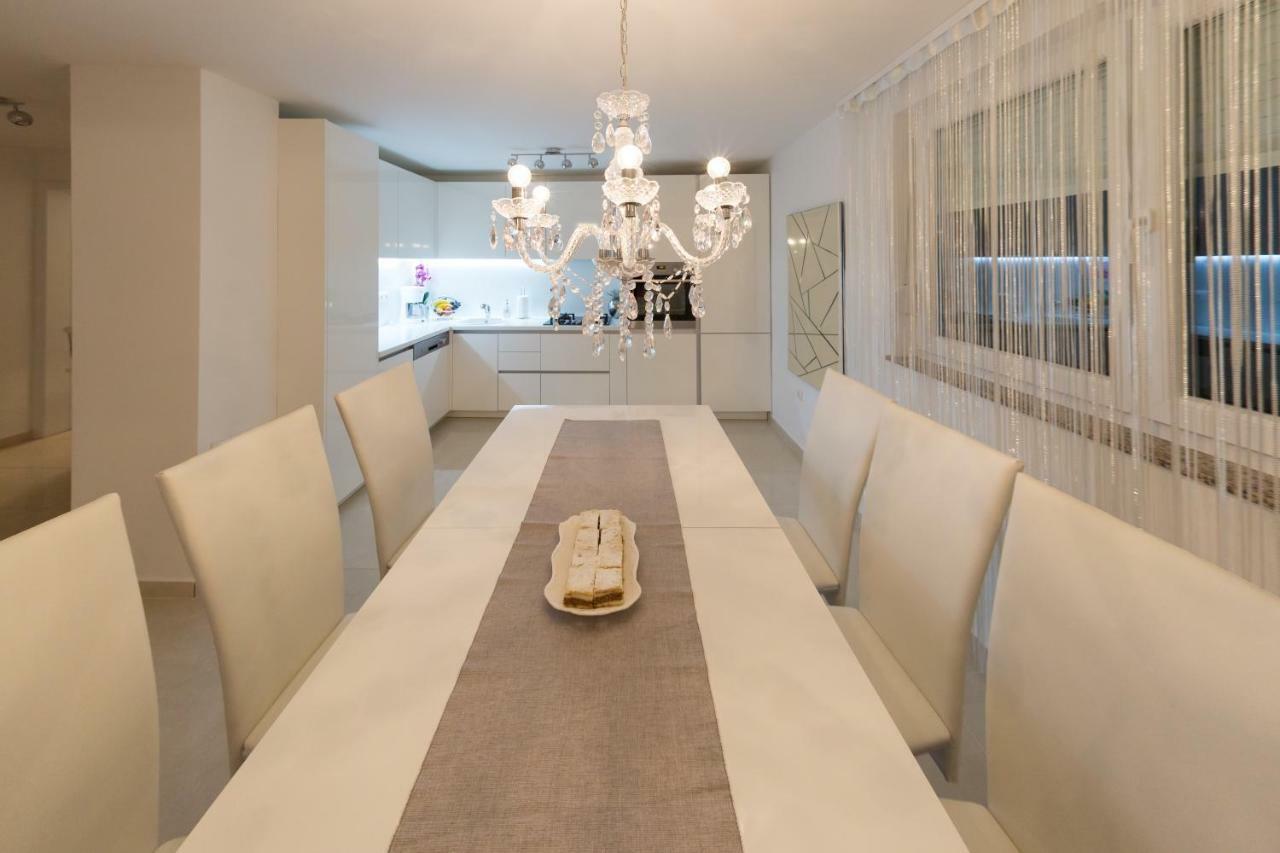 Apartman Korina โอโทชาส ภายนอก รูปภาพ