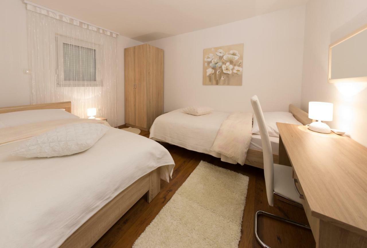 Apartman Korina โอโทชาส ภายนอก รูปภาพ